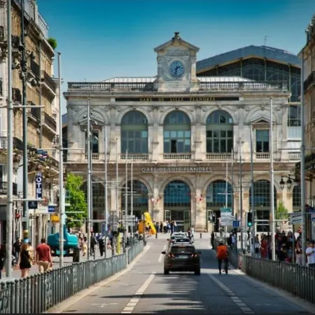 4 Pers Ideal Voyageur Located In Incontournable Rue Faidherbe In Front Of Gare Flandres Lille